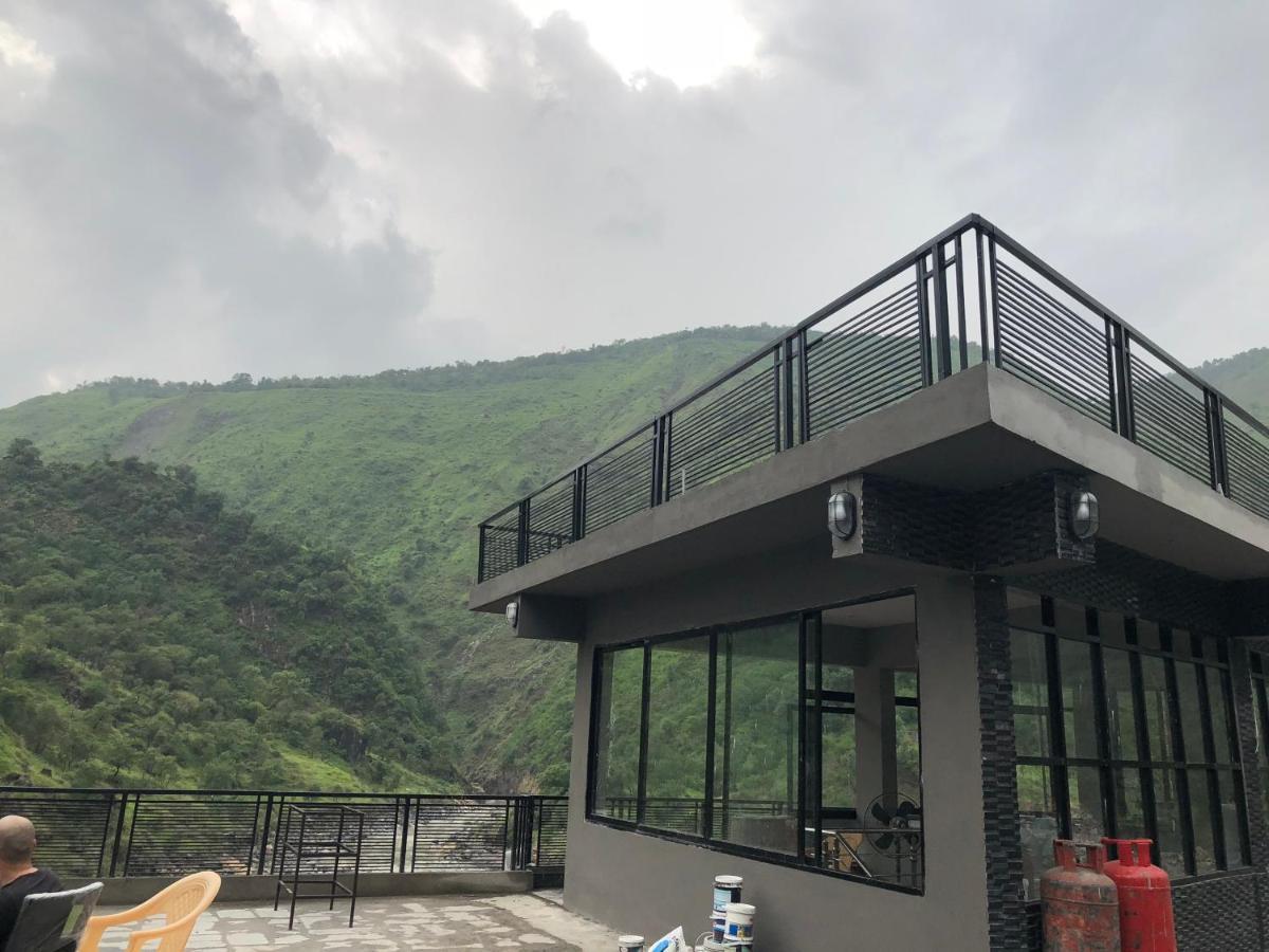 Hotel La Orilla 穆扎法拉巴德 外观 照片