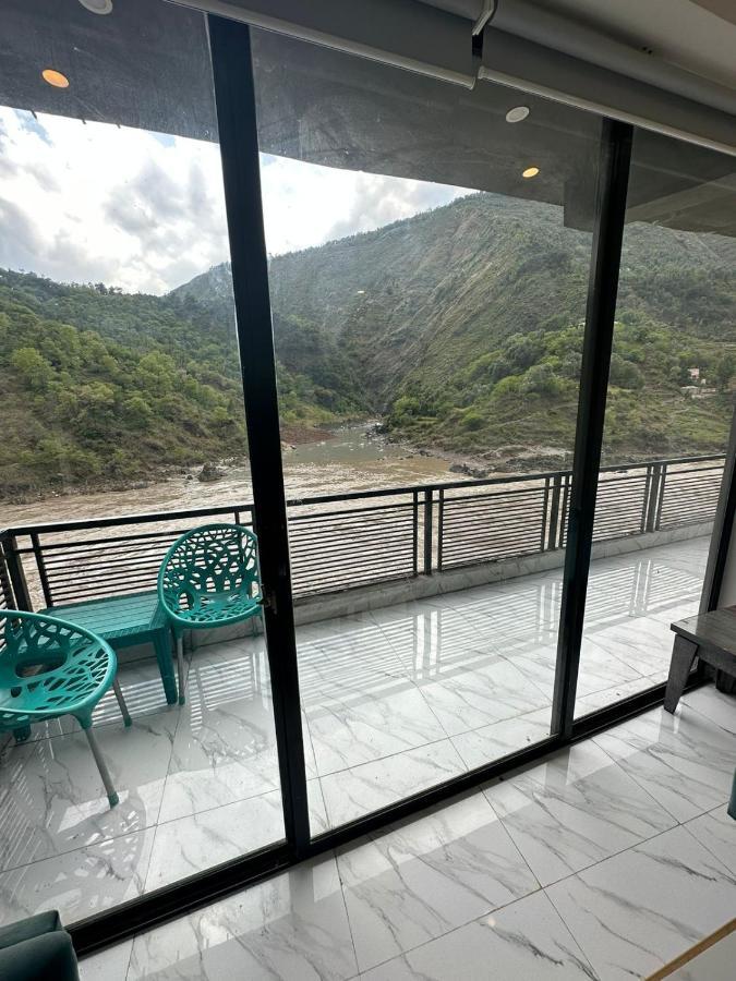 Hotel La Orilla 穆扎法拉巴德 外观 照片